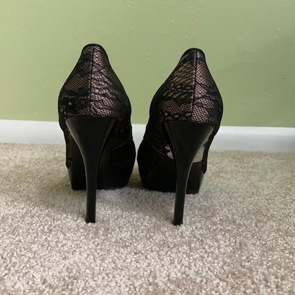 Guess Brand Pump Heels - Tan/Black Lace - Picture 3 of 9